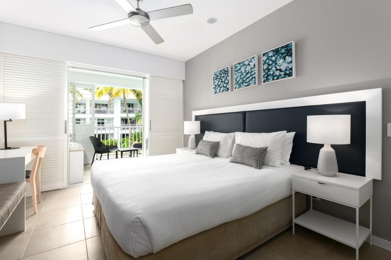 Beach Club Port Douglas Luxury Apartments Экстерьер фото
