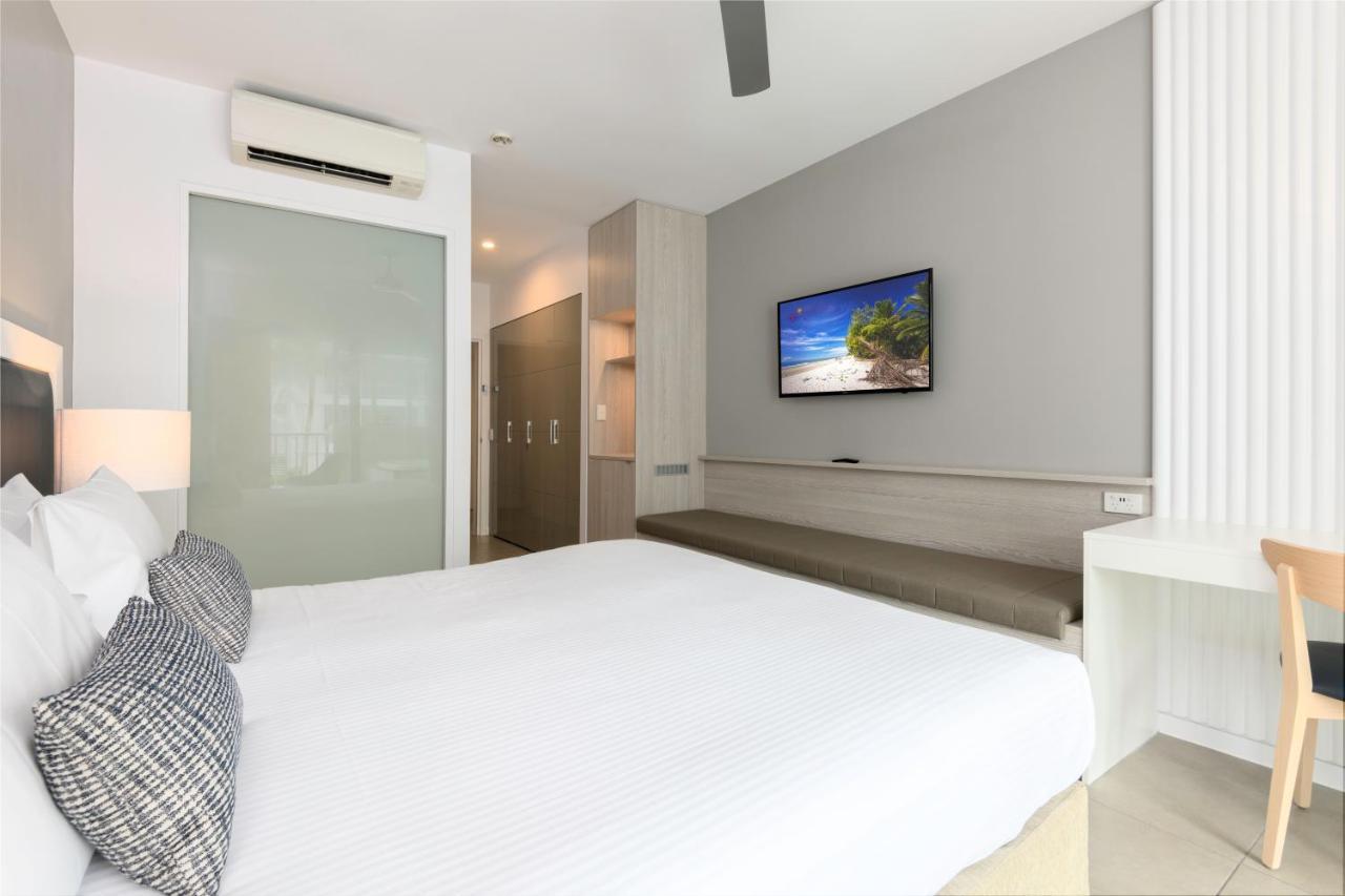 Beach Club Port Douglas Luxury Apartments Экстерьер фото